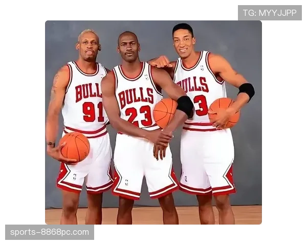 皮蓬无球跑动为乔丹制造空位，较持球单打更提升效率